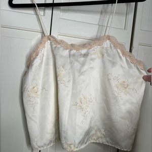 Vae Mode intimates size medium